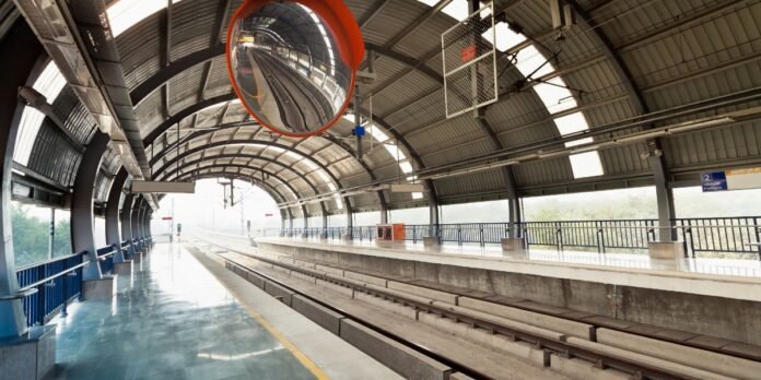 Shaheed Sthal to New Delhi Metro